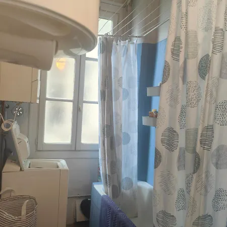 2 For Rent With Shared Bathroom And Toilets *