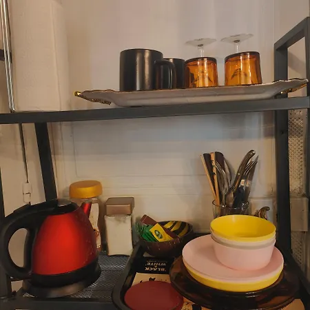 Privatunterkunft 2 For Rent With Shared Bathroom And Toilets Paris