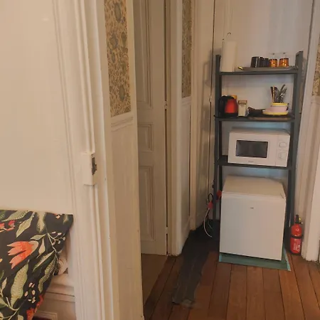 2 For Rent With Shared Bathroom And Toilets * Paris